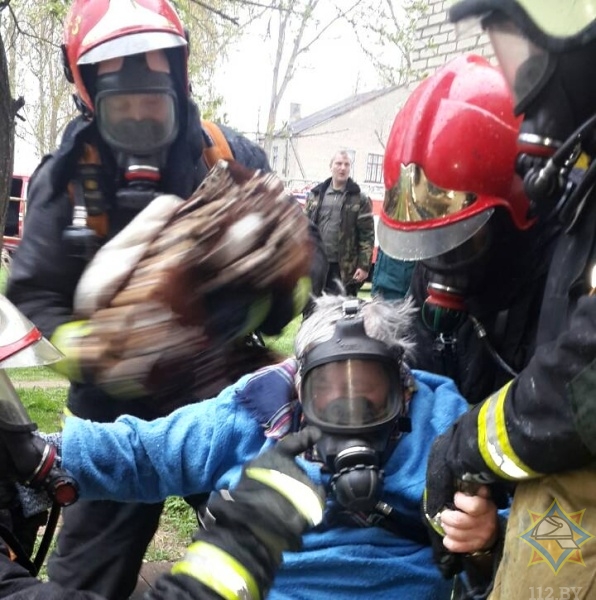 В Барановичском районе на пожаре спасена женщина