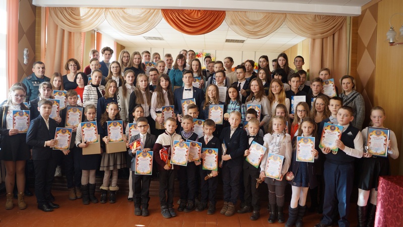 В Пинском районе наградили победителей олимпиады и конкурса «Спасатели глазами детей»