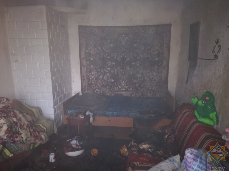 В Ружанах пенсионер спас при пожаре соседку