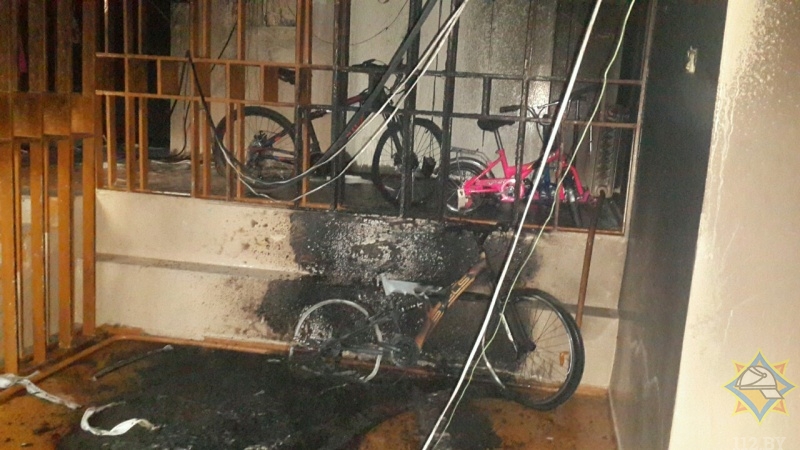 Вахтёр общежития пострадала при попытке потушить пожар в Барановичах