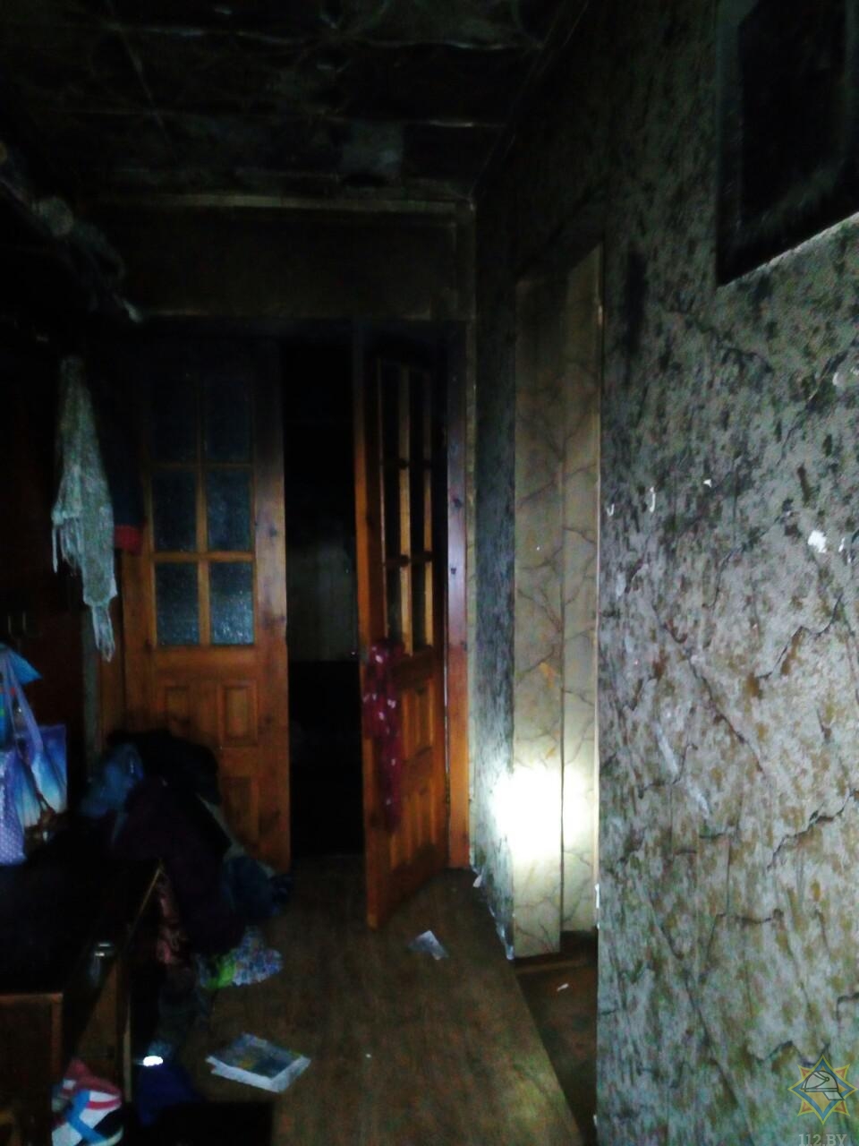В результате пожара в Пинске на ул. Ильина госпитализированы 9 детей и женщина